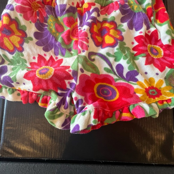 Girls Mini Boden shorts with ruffles - Picture 3 of 4